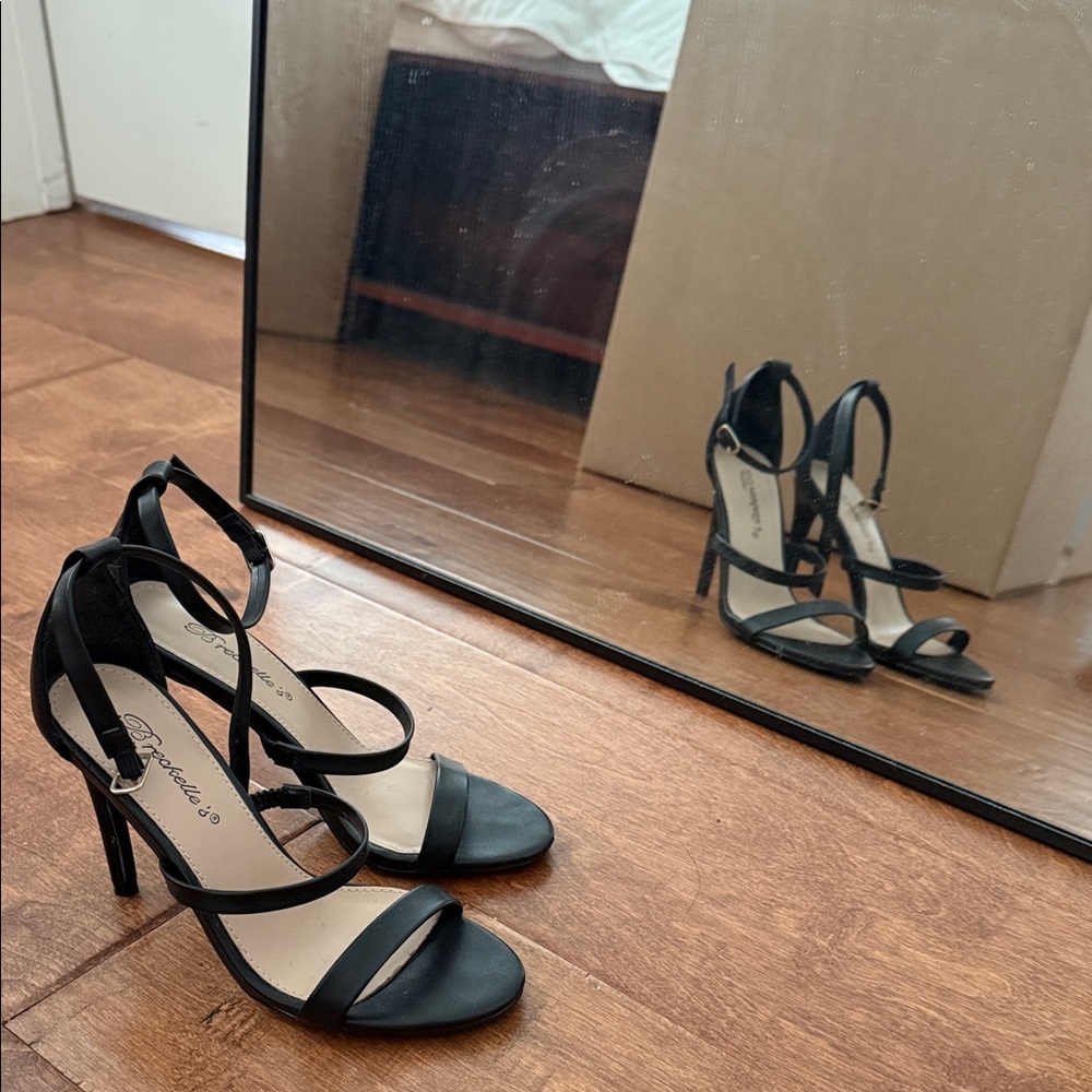 Breckelles Black Strappy Heels